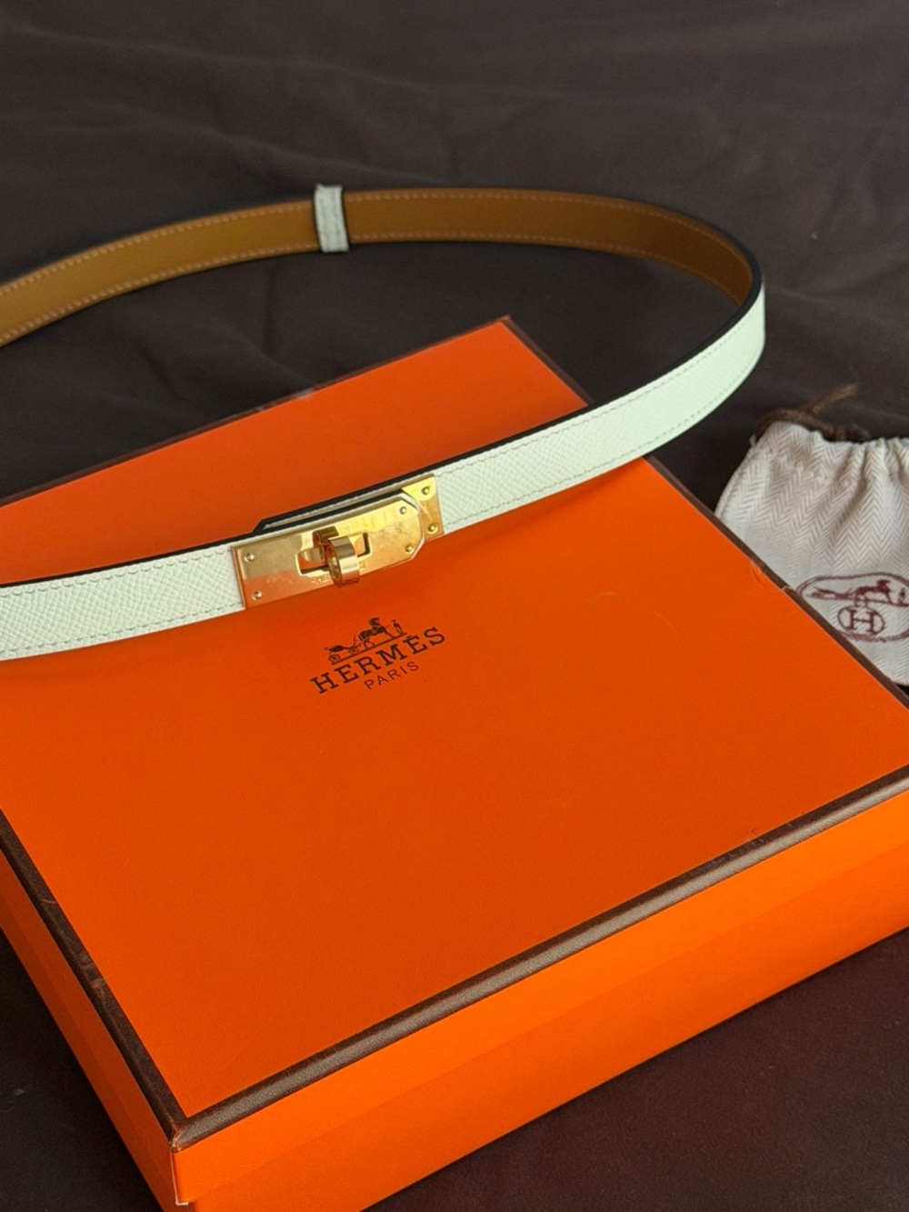 Hermès White Epsom Leather Kelly Double Tour Belt with Gold Hardware
